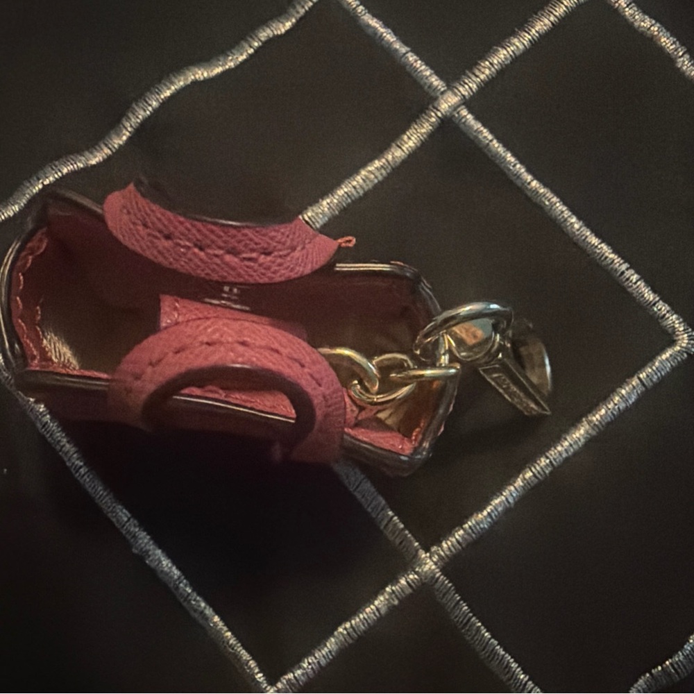 Michael Kors Rose Pink Mini Tote Keychain with Gold Logo - Picture 2 of 6